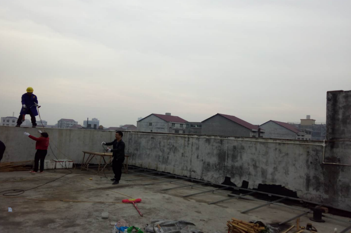 【活城区攻坚战】违建钢棚，见之就拆！