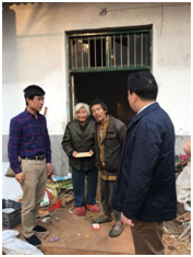 走访慰问贫困户 结对帮扶暖人心