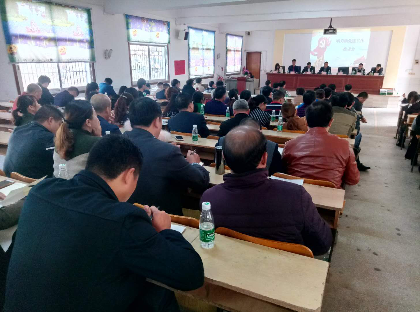 明月镇：抓基层 强建设 促党建（图）
