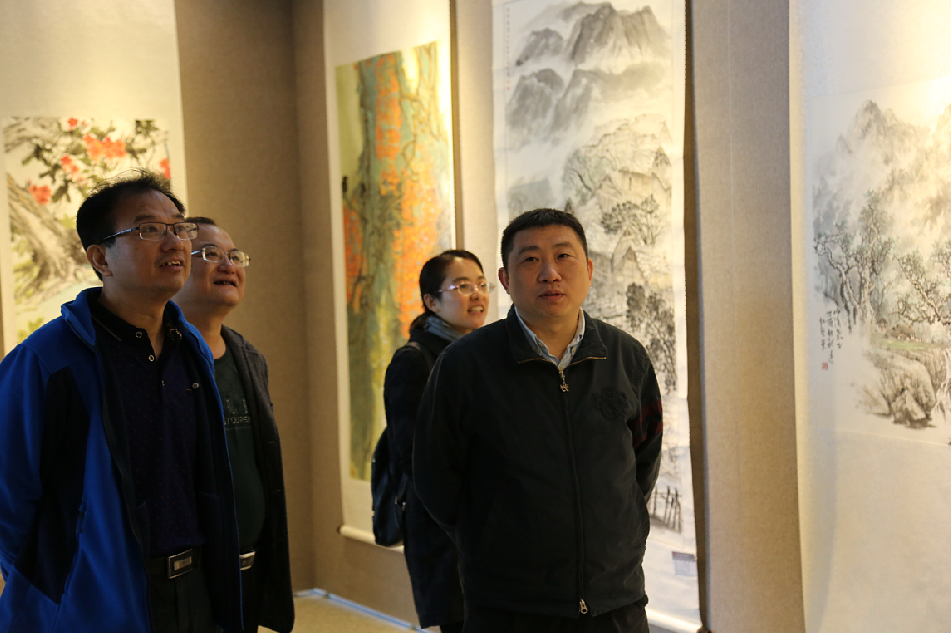 天元区工商联组织党员干部参观廉政书画展