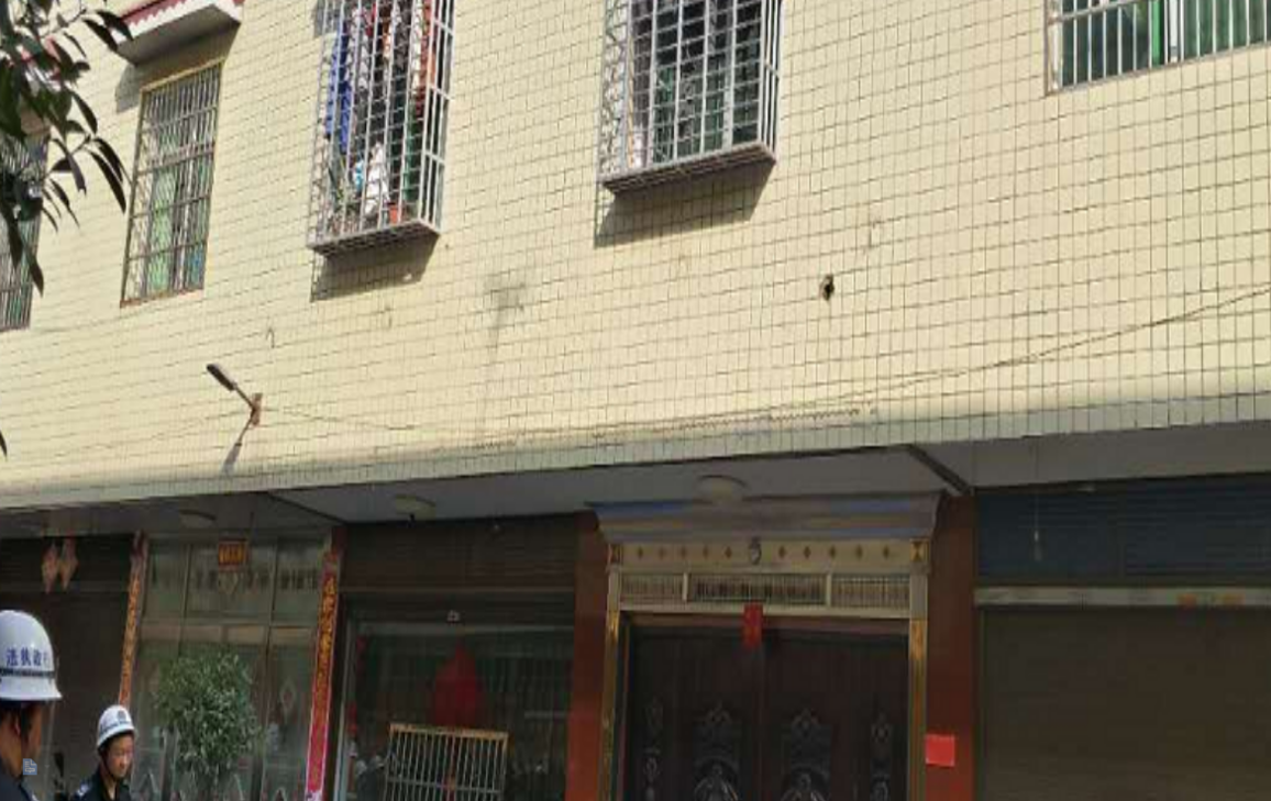【活城区攻坚战】违建钢棚，见之就拆！