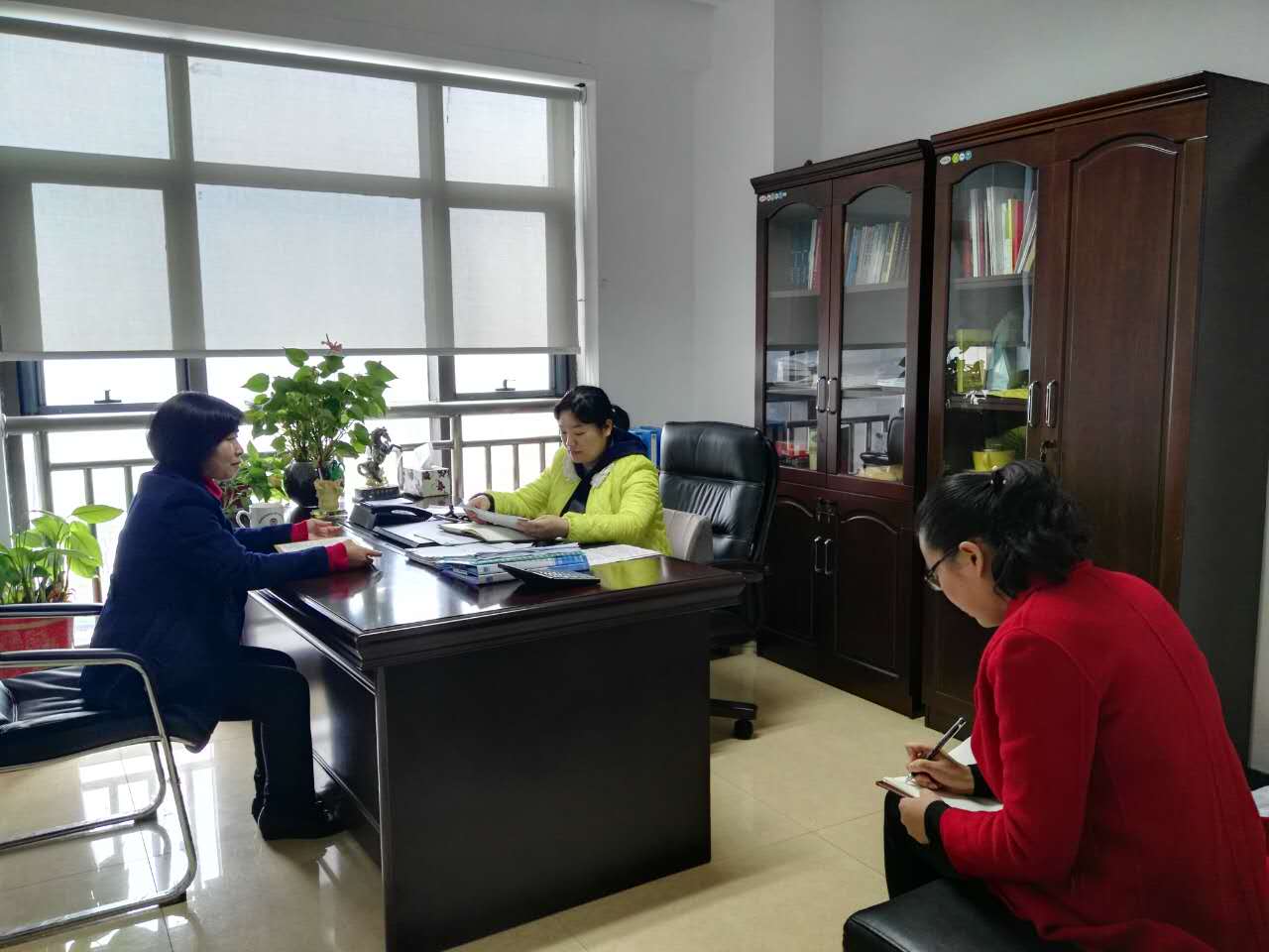 攸县妇联认真学习贯彻县委“党的十九大会议 精神”宣传工作部署会精神