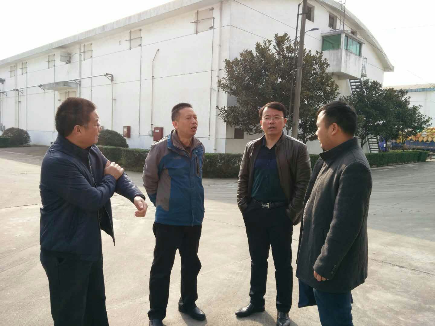 省粮食局指导办来攸验收2017年轮换的省级储备粮