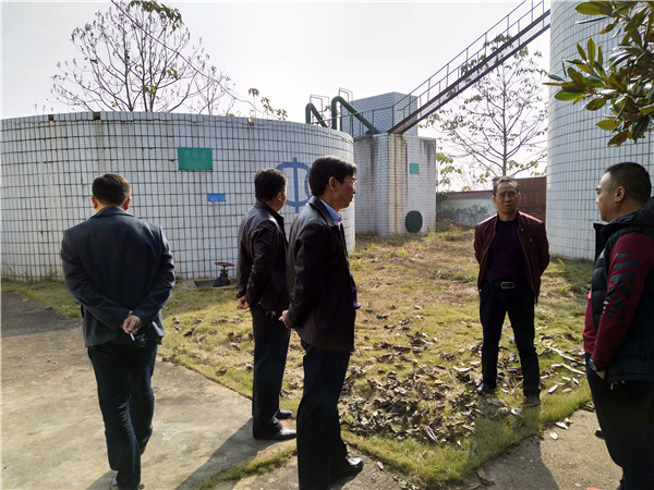 过凤文到菜花坪镇督查指导封山育林和农村饮水安全工作