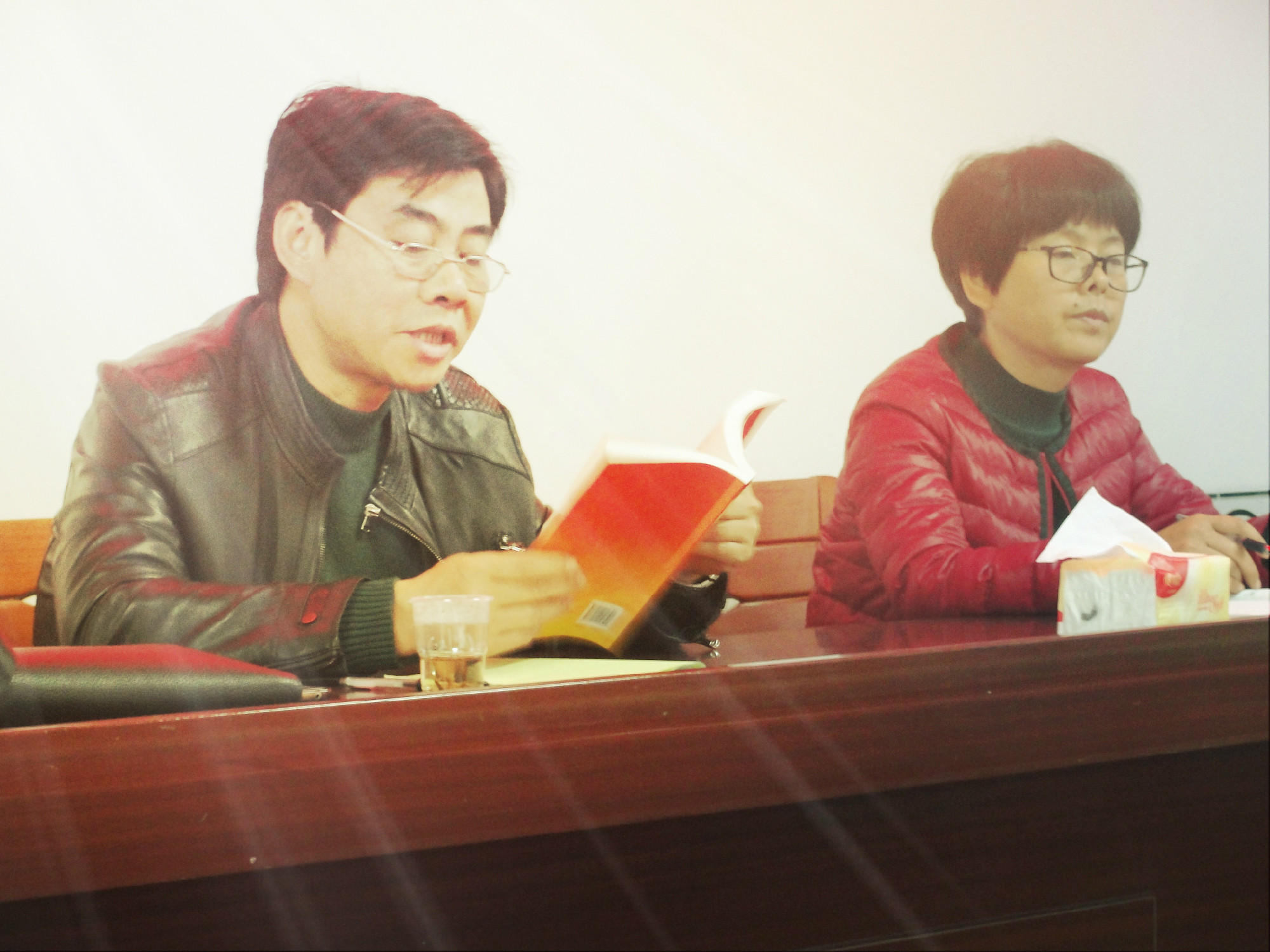 县农综办传达学习党的十九大精神会议