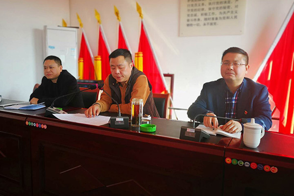 易屹东到谭桥街道竹丰社区宣讲党的十九大精神