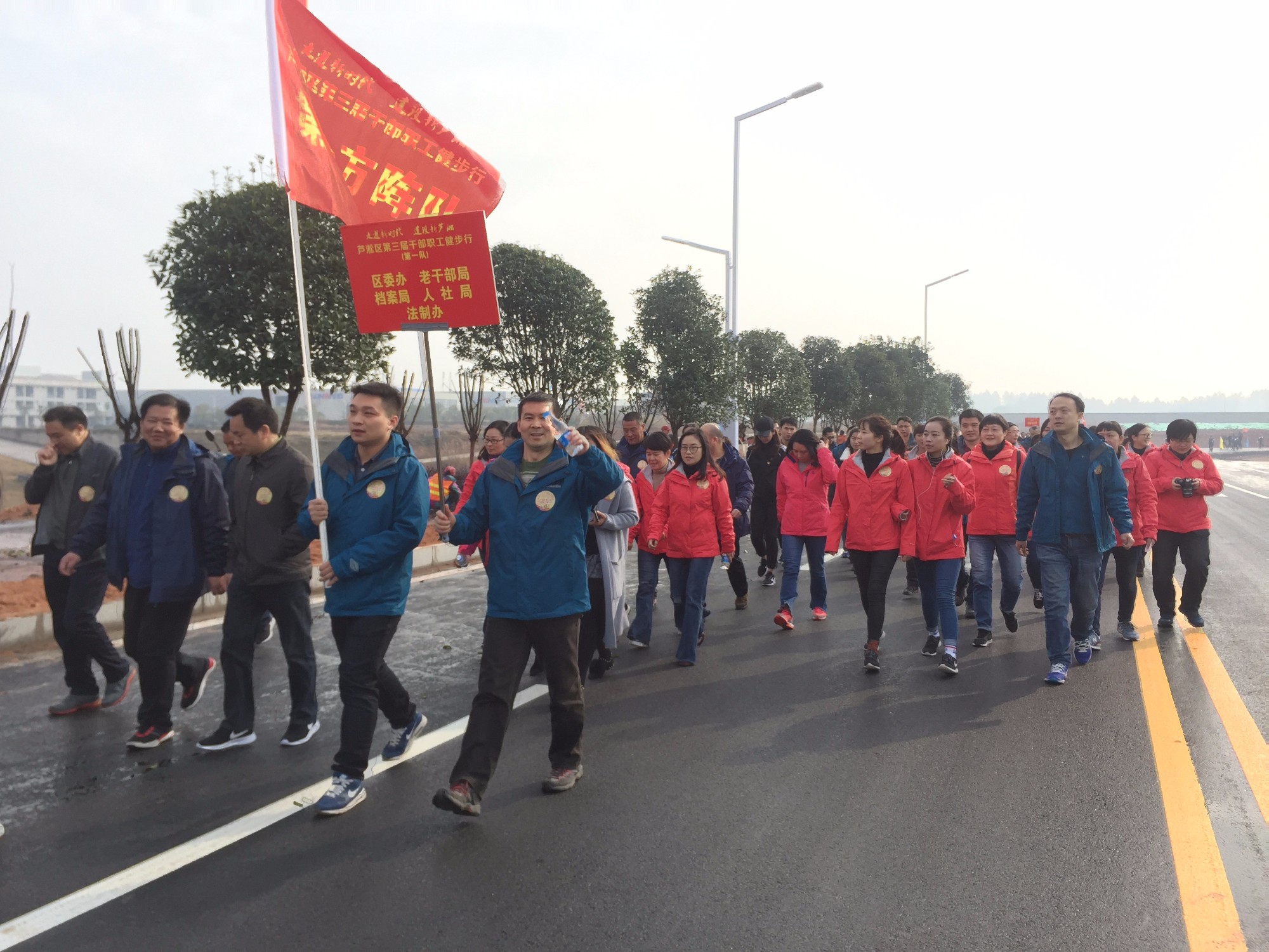 区人社局红蓝方阵：直逼长风四公里，爆走，再爆走