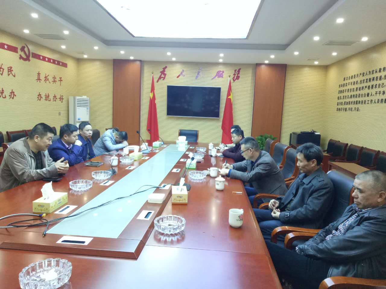 皇图岭镇召开污水处理厂开工协调会