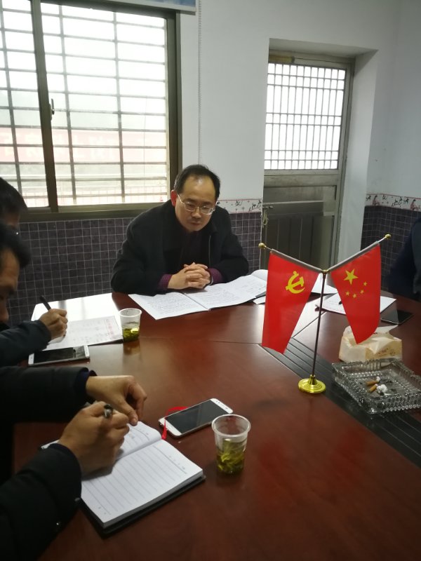 刘建华到皇图岭荫泉村宣讲党的十九大精神