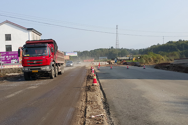 旺景区:攸县网酒公路项目建设进展顺利 预计明年7月前完工