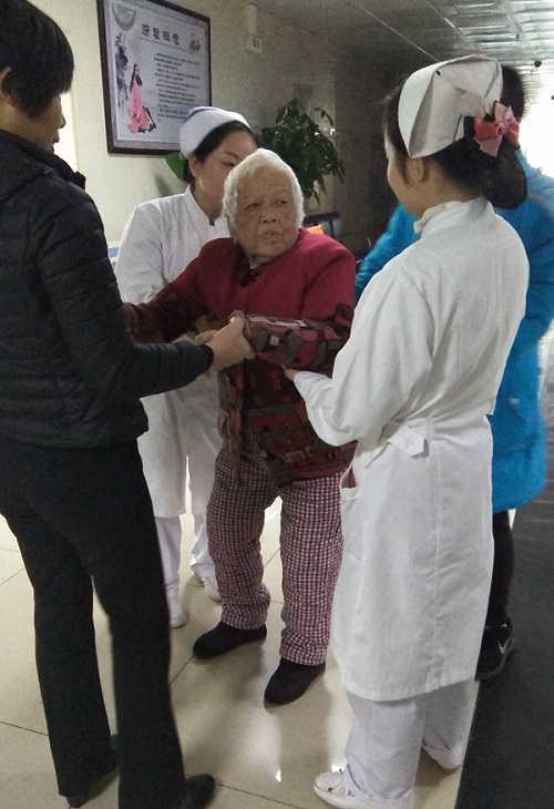 【康复纪实】攸县中医院针灸理疗康复中心重燃81岁脑出血患者希望