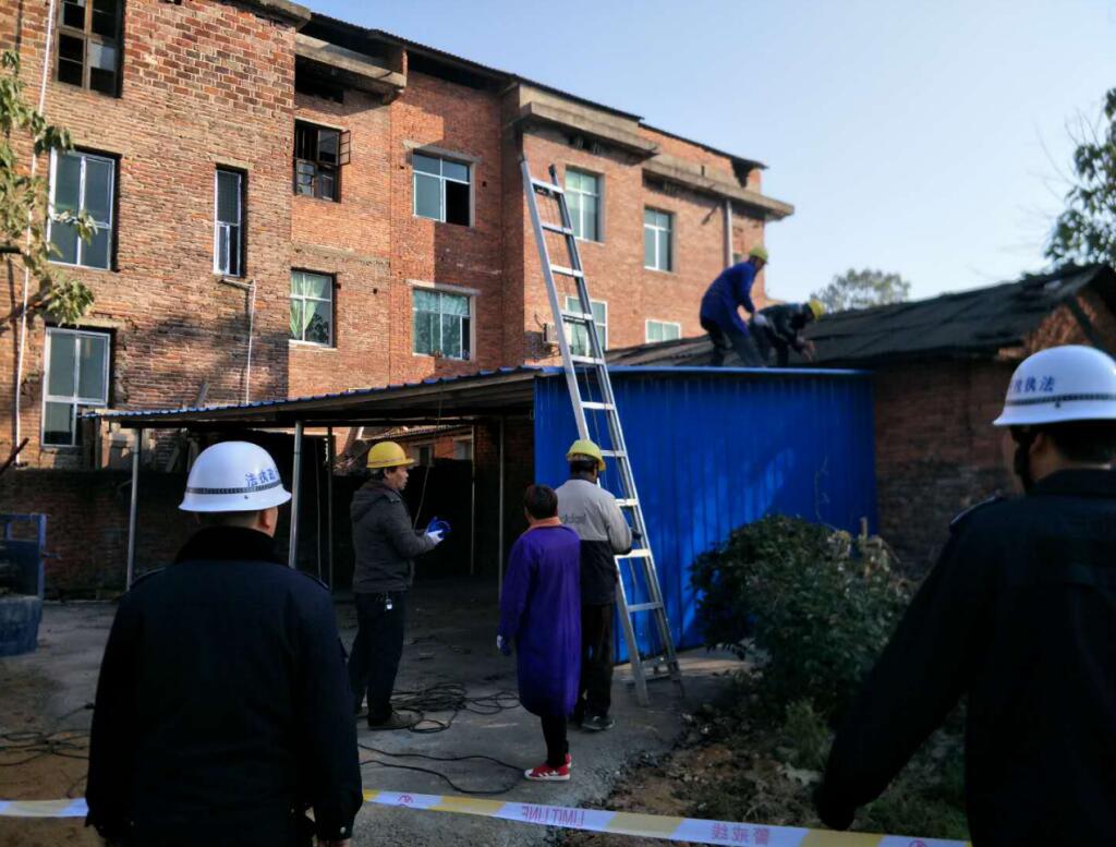 依法文明拆违，打击突击抢建