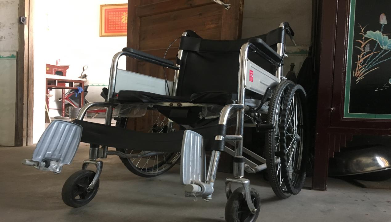 县人社局：重温“五个一”稳健推进扶贫