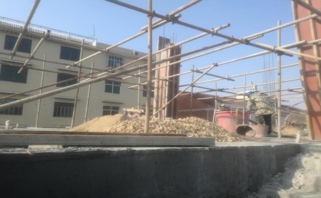 严打“未批先建”,规范城区建房秩序