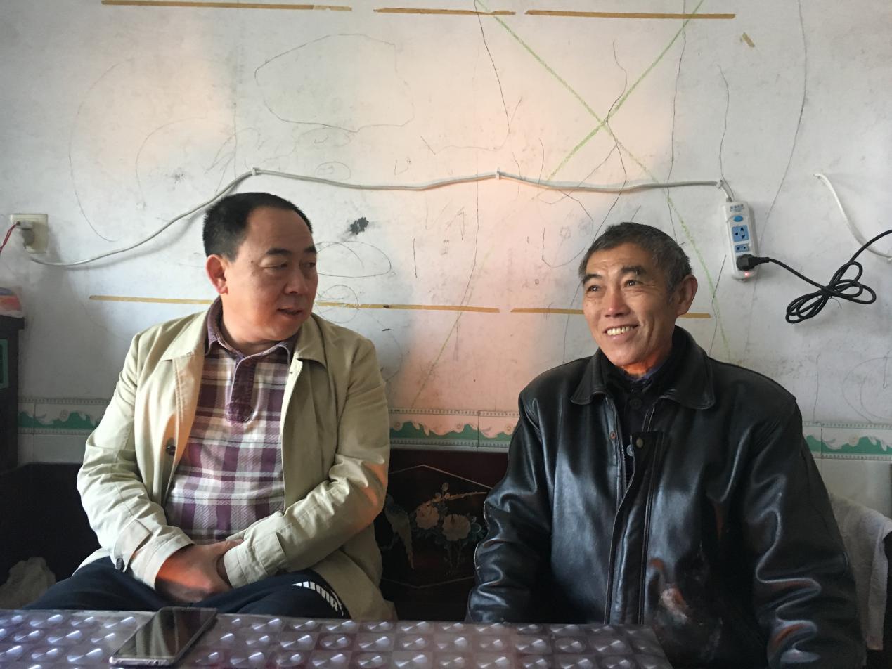 县人社局：重温“五个一”稳健推进扶贫