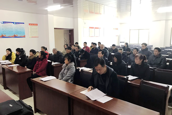 皮世平到酒埠江镇黄竹村 宣讲党的十九大精神
