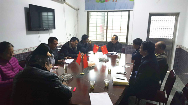 刘建华到皇图岭镇荫泉村宣讲党的十九大精神