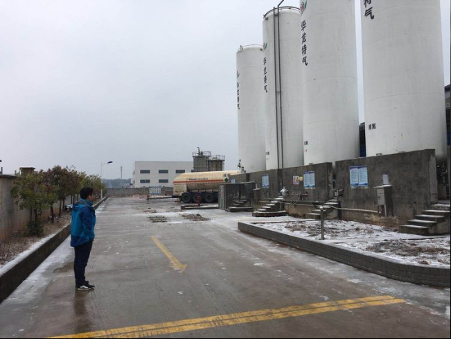 冰雪天,有了他们,我们才温暖安心 ——记天元区冰雪“保卫战”