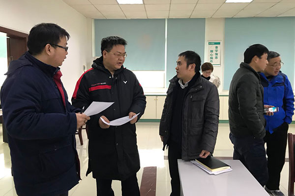 应对冰雪天：彭顺昌率队督查电力供应和交通安全工作
