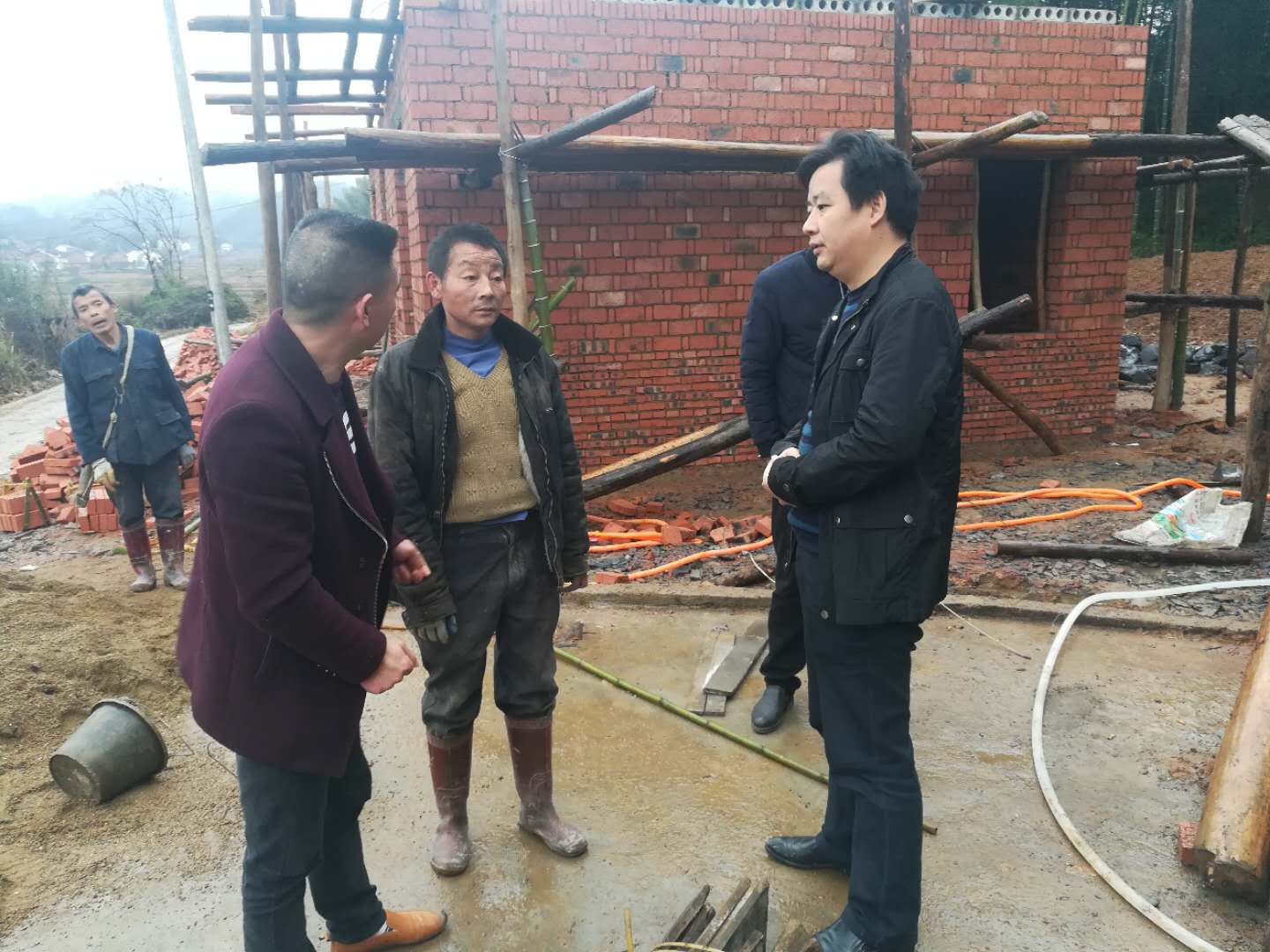 酒埠江镇加速推进农村土坯房改造攻坚工作