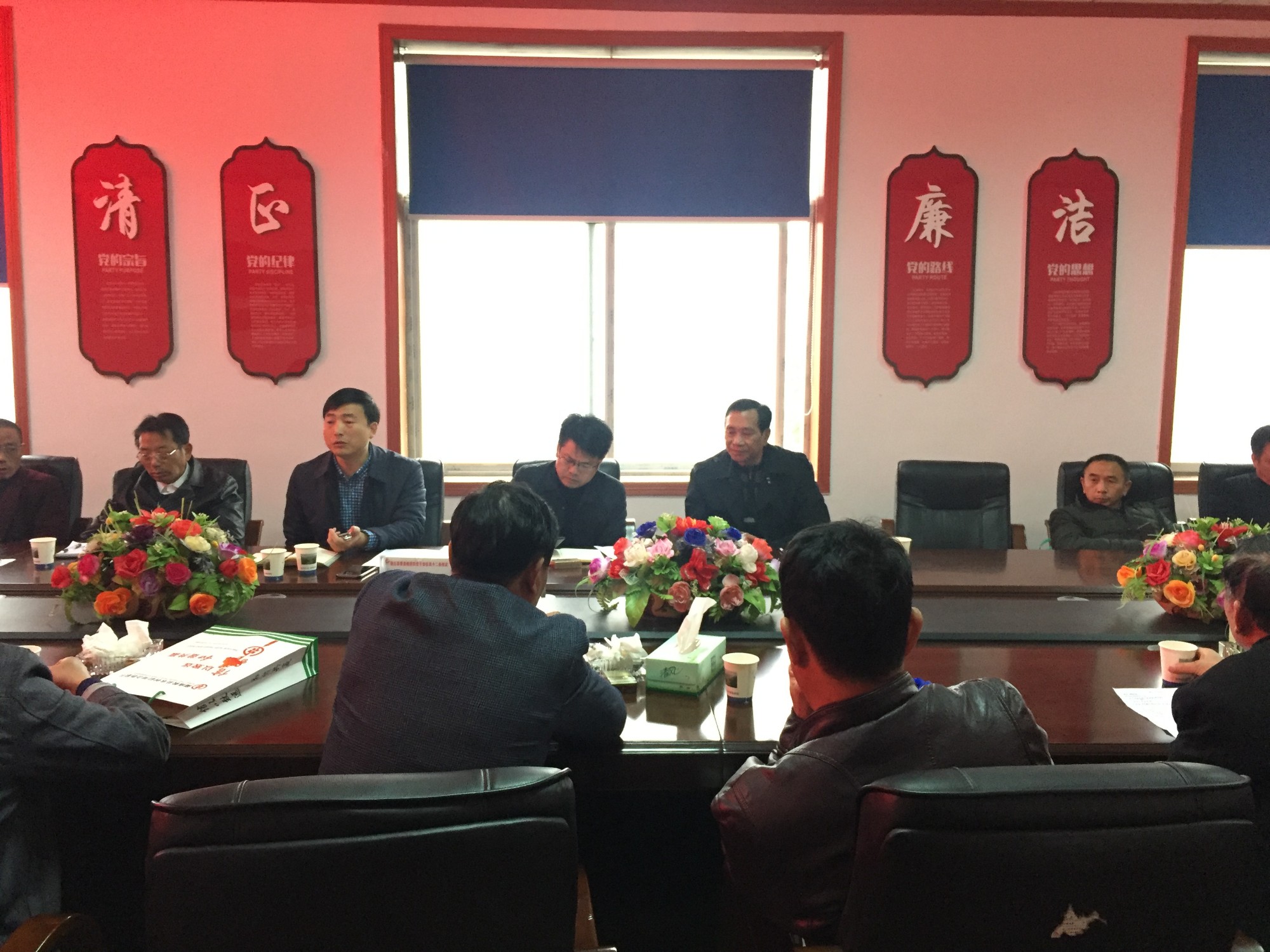 莲塘坳镇召开省市县三级“两会” 特护期维稳工作部署会