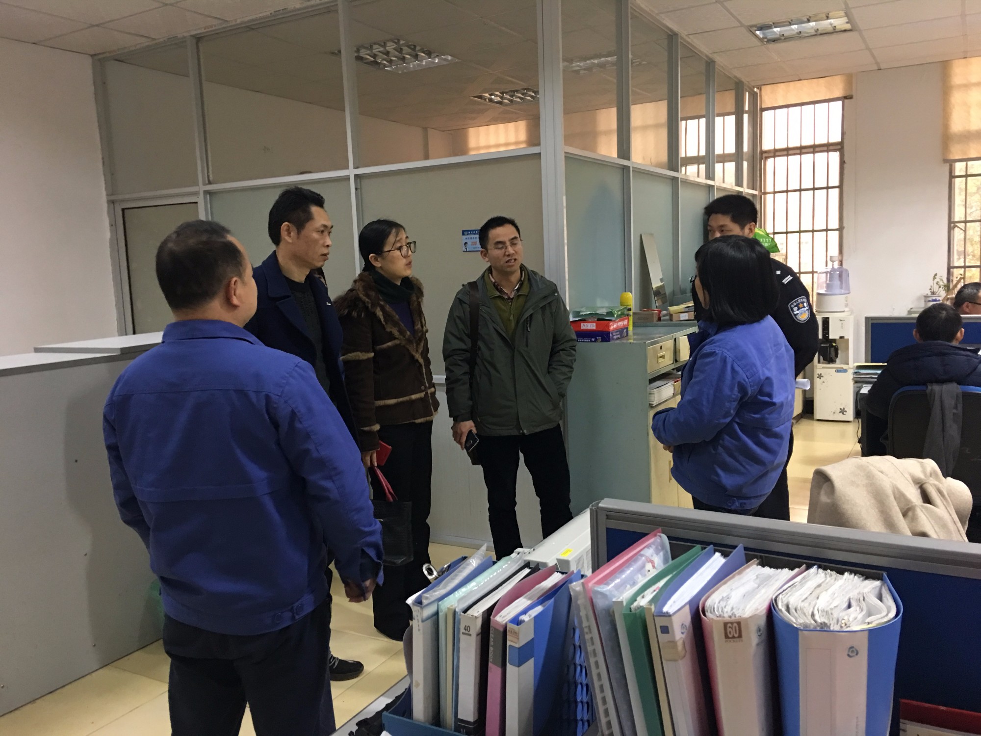 区委政法委一行来枫溪对枫溪辖区平安单位创建候选单位进行检查验收