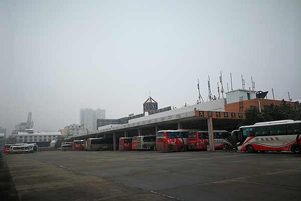 应对冰雪天气：汽车客运站部分班线暂时停运