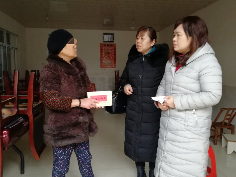天元区妇联节前慰问“两癌”困难妇女