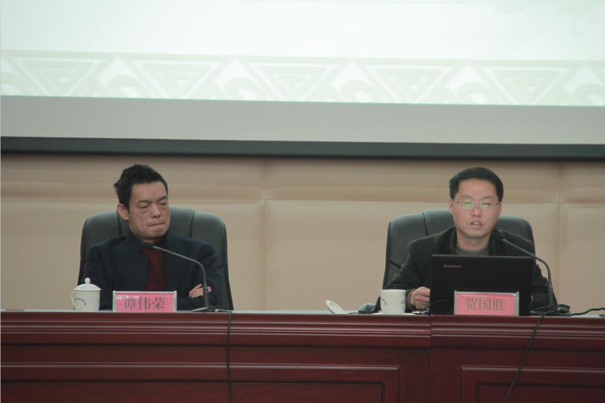 城管局邀请县委宣讲团进行十九大精神宣讲