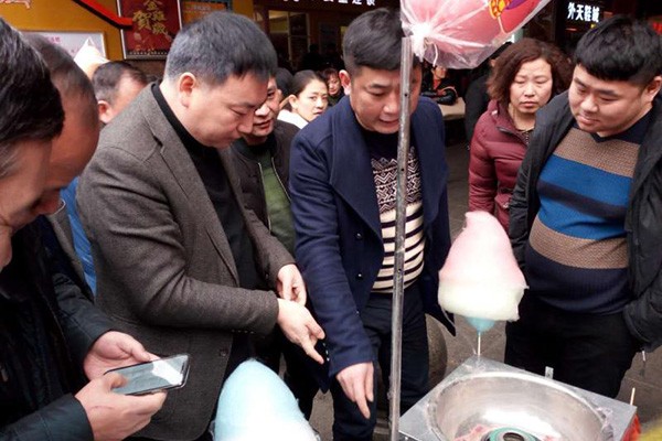 迎新春:湘东大市场节前安全大检查