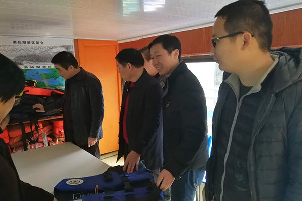 迎新春:吴爱清到酒埠江景区督查节前安全工作