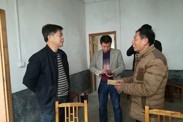 温暖新春：陈运发走访慰问