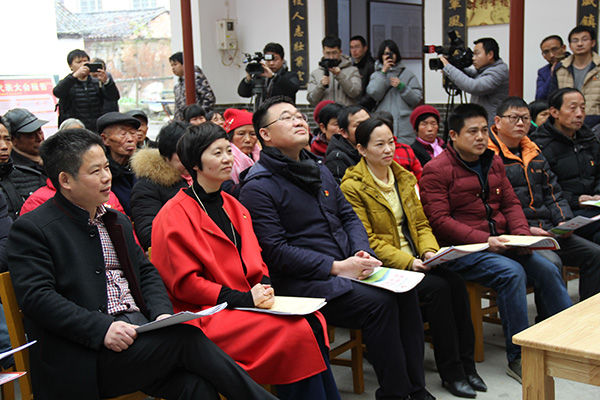 人民日报、中央电视台等中央媒体和省内主要媒体聚焦攸县!