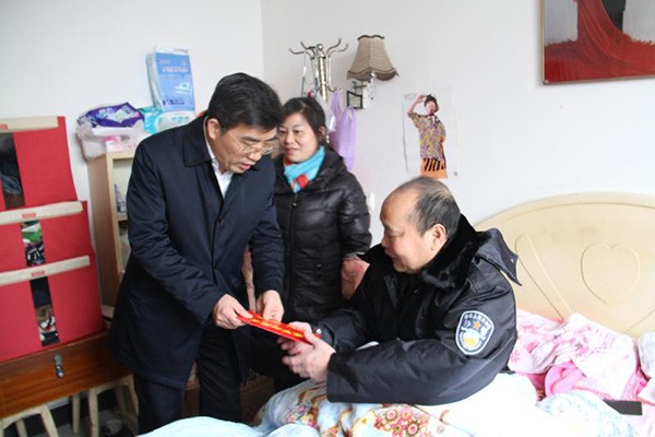 【我们的节日】市领导赖馨正来攸开展节前走访慰问活动