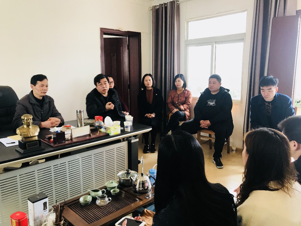 区财政局国资股组织召开江南公司（含瑞苑商场）正式移交接前的多方见面会