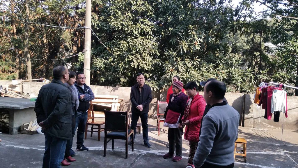 区委常委、区委办主任林坚慰问庆云街道困难党员