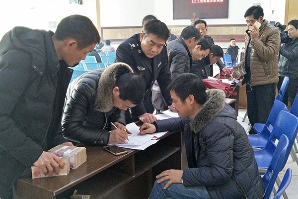 攸县：工资集中兑现 千余名农民工领回工资