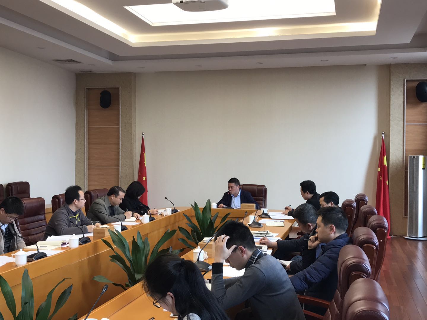 市政府经济金融办机关党支部召开党建述职评议会、组织生活会暨民主评议党员会