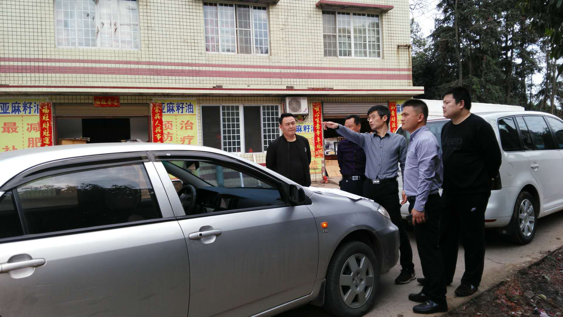 区委常委、组织部长李斌到龙泉街道调度项目工作