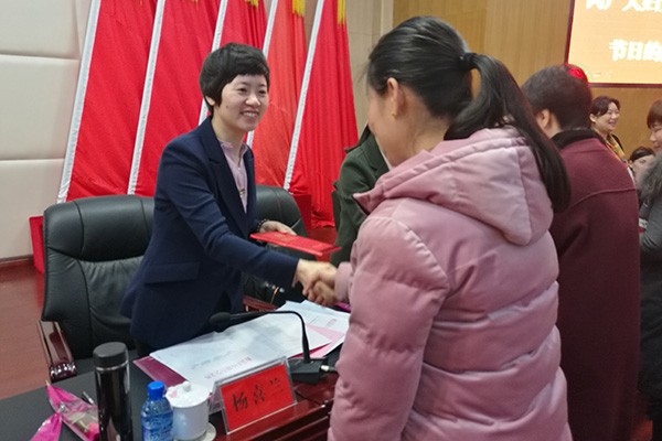 喜迎“三八”妇女节：汇聚妇女力量 谱写巾帼篇章