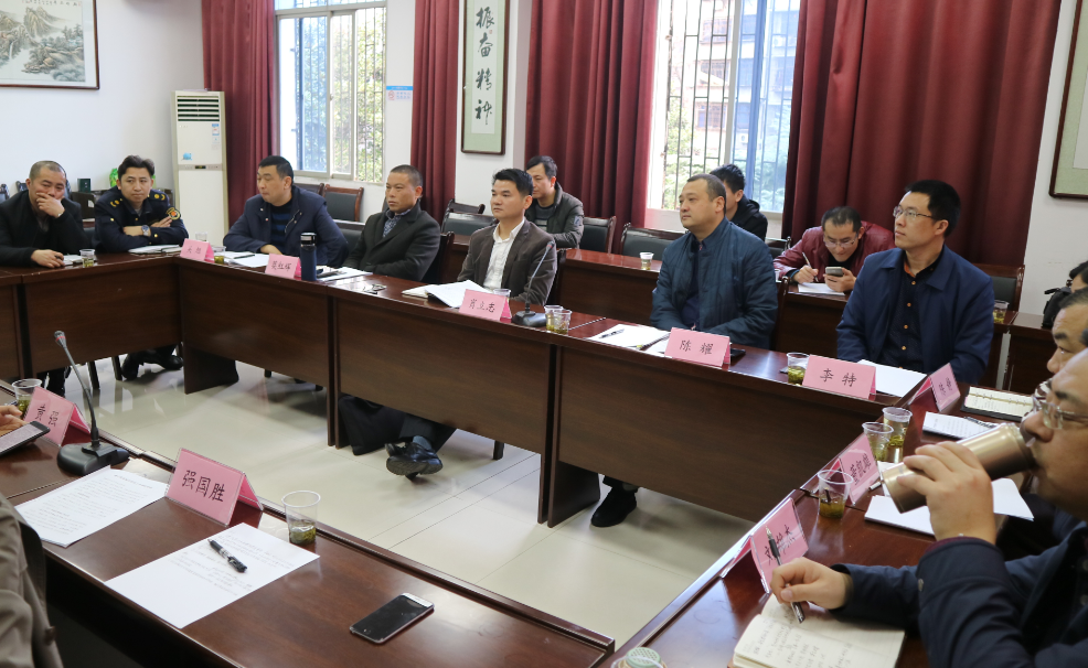 副区长肖立志调研城市管理工作 推进城管体制改革