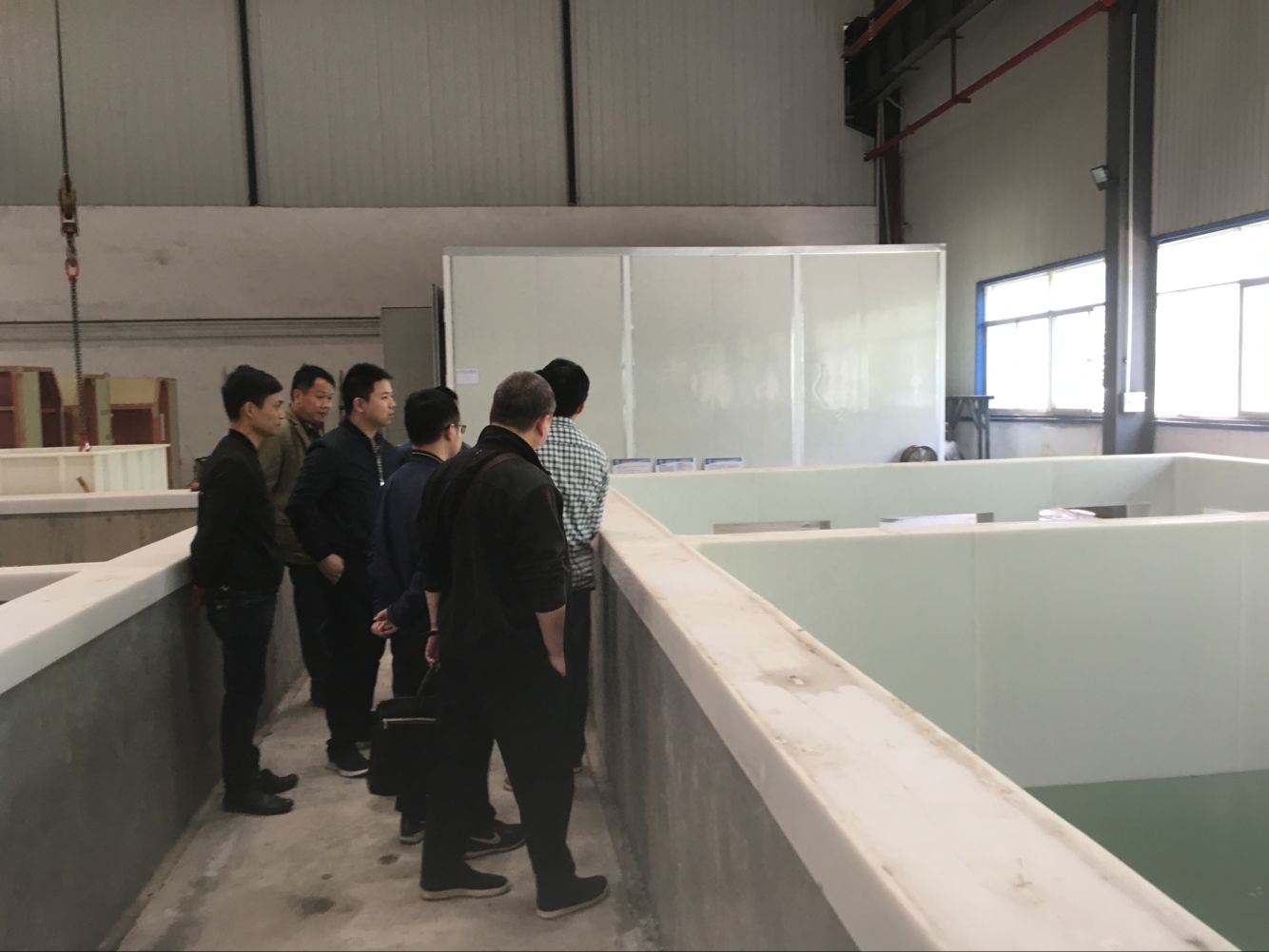 区安监局联合多部门对园区易制毒化学品使用企业进行检查