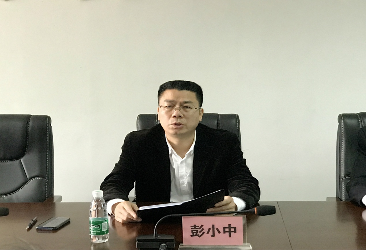 市信访局召开党组（扩大）会议迅速部署 违反中央八项规定精神突出问题专项治理工作
