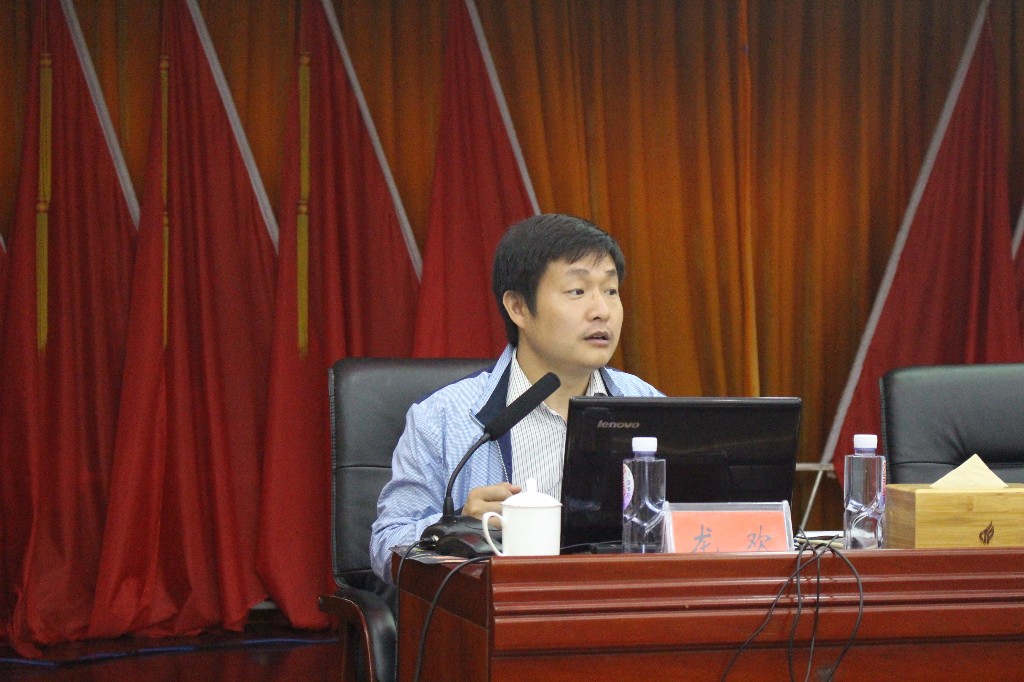 我区召开“三社联动”专题培训会议