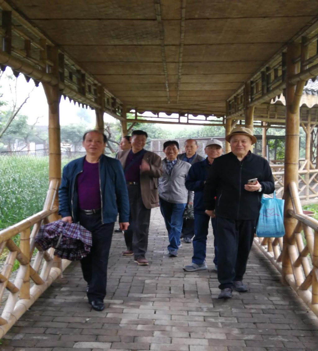 市环保局组织退休干部开展调研和支部主题党日活动