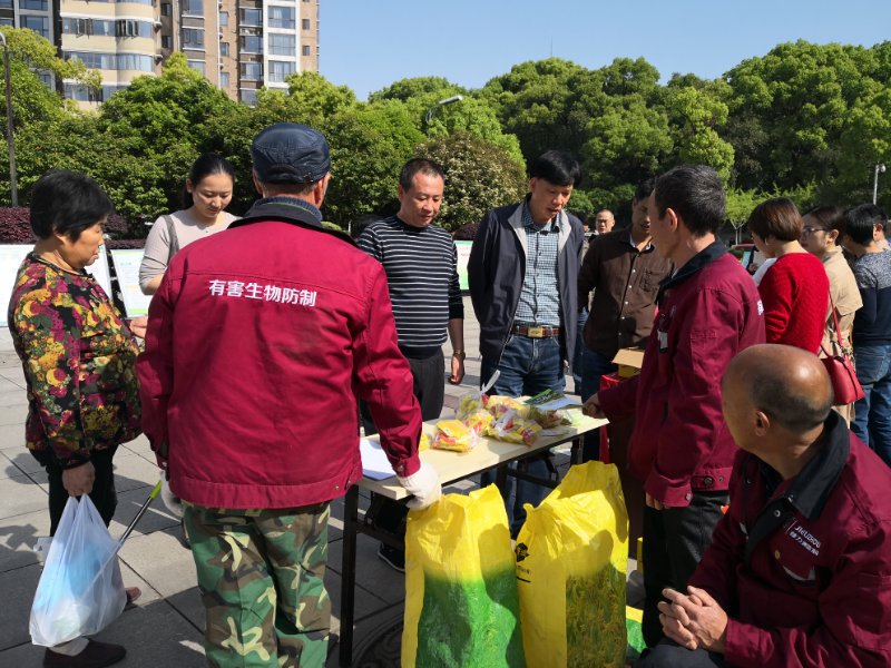 芦淞区开展第30个“爱国卫生月”宣传服务活动