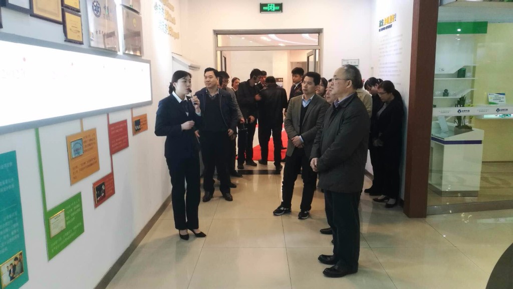 省统计局副局长李绍文来我区 调研研发经费投入
