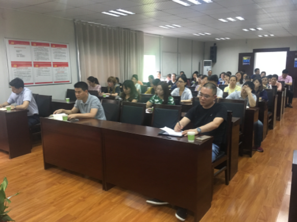 “清风芦淞讲坛”在建设街道开讲啦