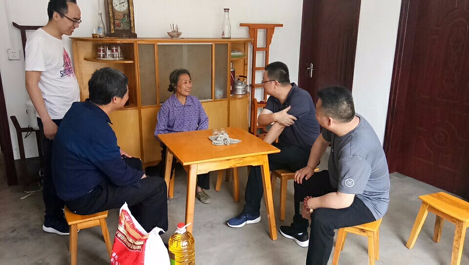 区发改局赴炎陵开展结对帮扶活动