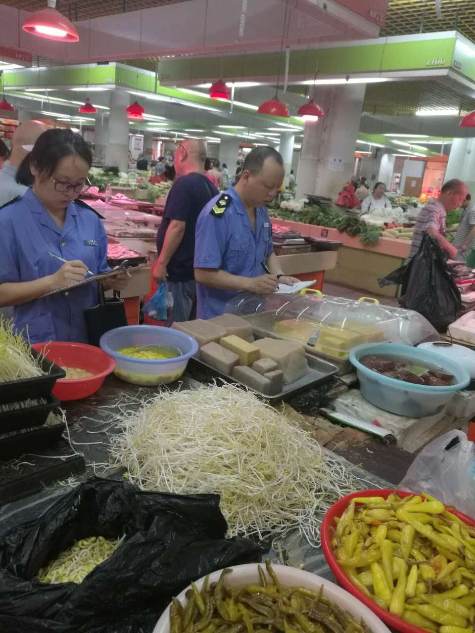 食药监芦淞分局食品安全“双十”专项执法整治行动稳步推进